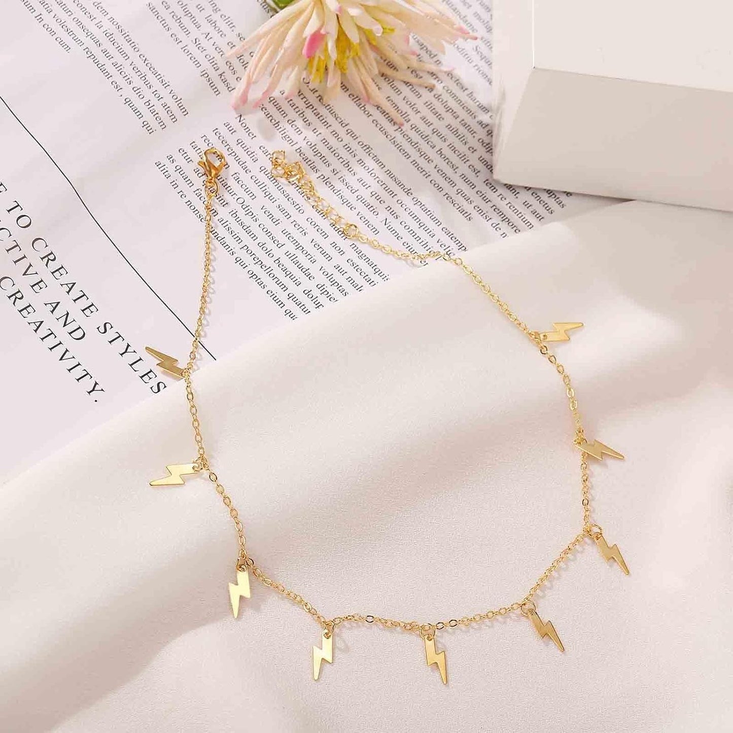 Boho Lighting Bolt Choker Necklace Gold Dangle Thunder Necklace Minimalist Collar Chain Necklace Weather Necklace Jewelry for Women and Girls