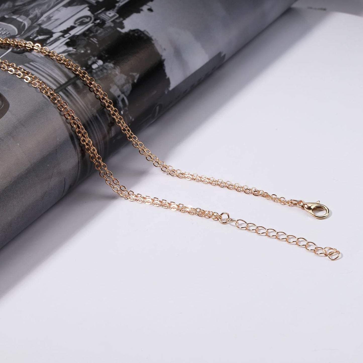 Boho Layered Sequins Pendant Necklace Coin Necklace Gold Necklace Disc Pendant Necklace Chain Circle Necklace Jewelry for Women