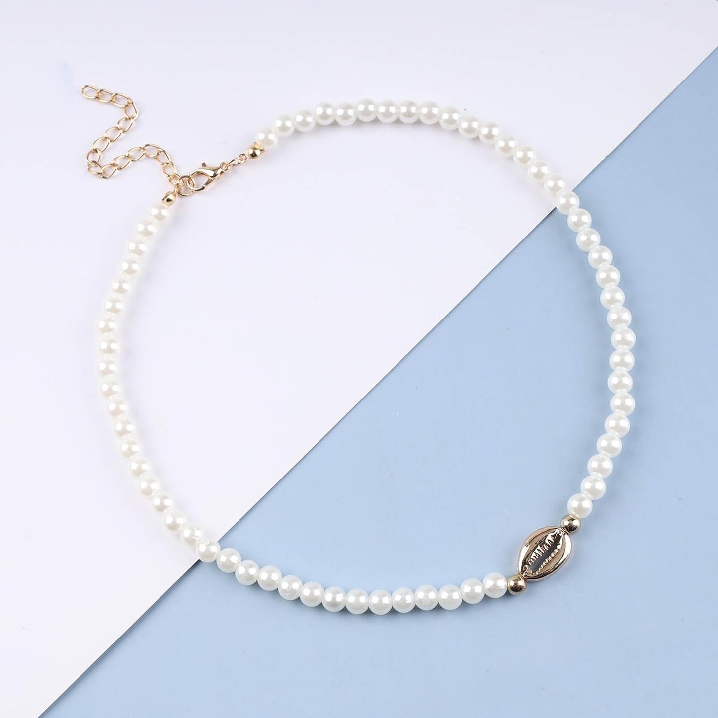 Boho Shell Pearl Necklace Choker Gold Dainty Pearl Strands Choker Necklaces Statement Seashell Surfer Necklaces Minimalist Baroque Pearl Necklace Chain Jewelry for Women