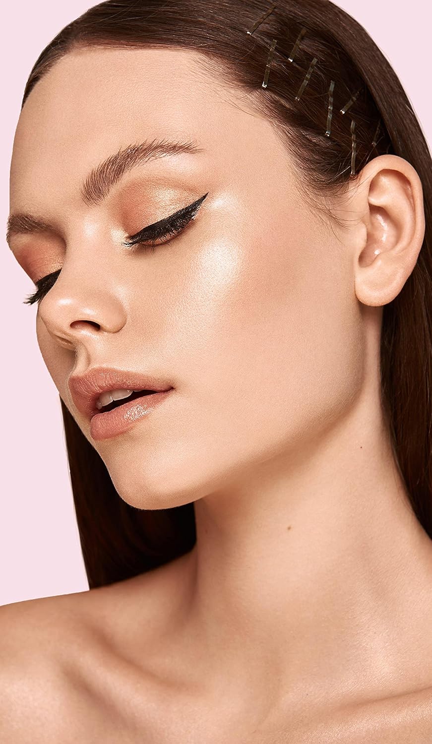 Carter Beauty The Eye Edit - Accentuates The Eyes - Transform Your Eye Makeup Look - Includes Mascara, Eyeshadow Palette, Gel Liner, Natural False Lashes - Vegan And Paraben Free - 5 Pc Gift Set